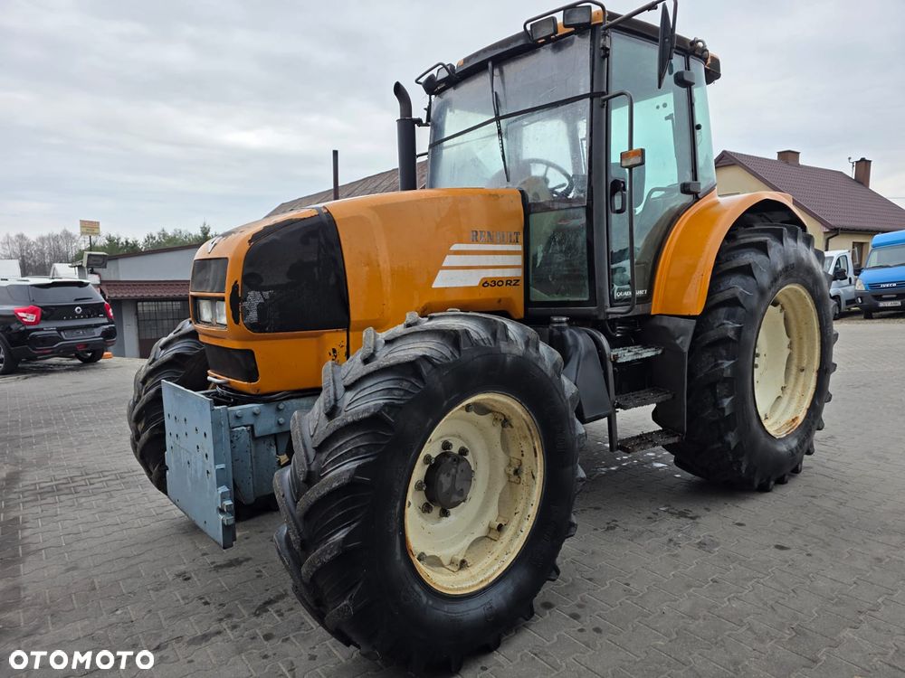 Elementy maski pokrywy silnika grill panel Renault Ares 630 RZ - 2