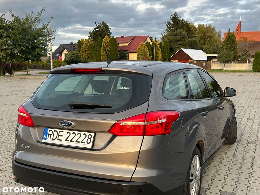 Ford Focus 1.5 TDCi Trend PowerShift - 4