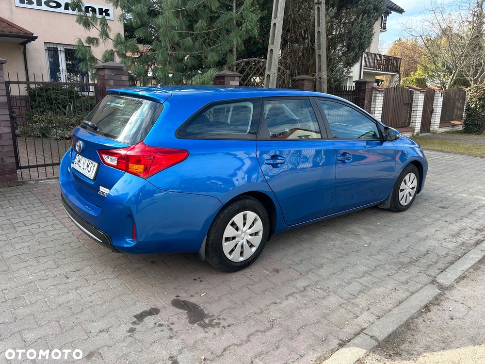 Toyota Auris 1.4 D-4D Terra EU5 - 14