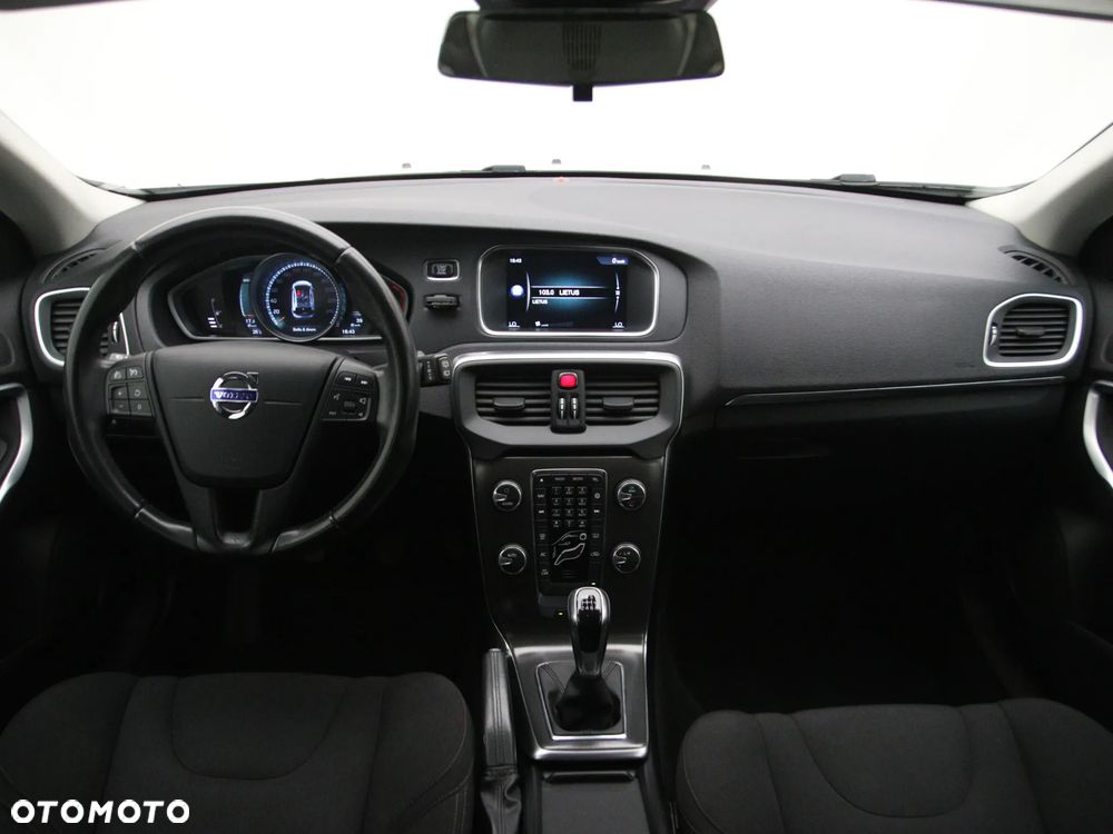 Volvo V40 - 2