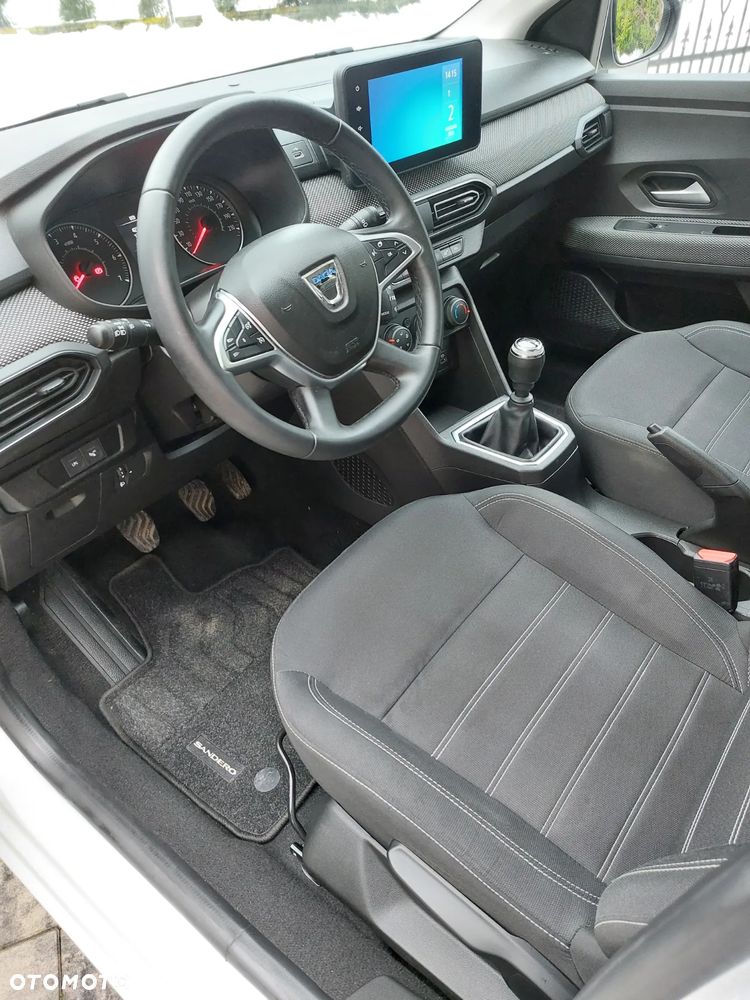 Dacia Sandero - 8