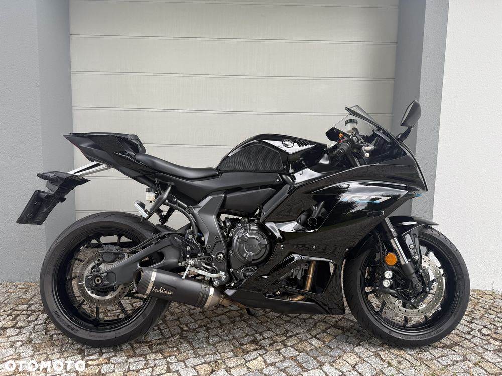 Yamaha R7 - 2