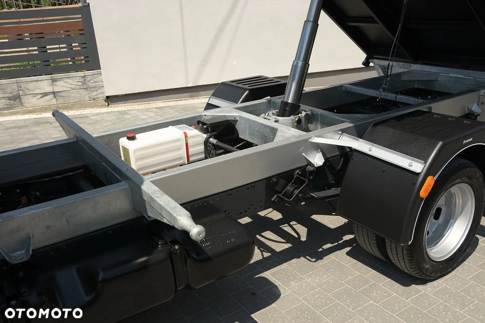 Iveco DAILY 35-180 * KLIMA * WYWROTKA 3- STRONNA * BLOKADA MOSTU * SUPER ZADBANE! - 30