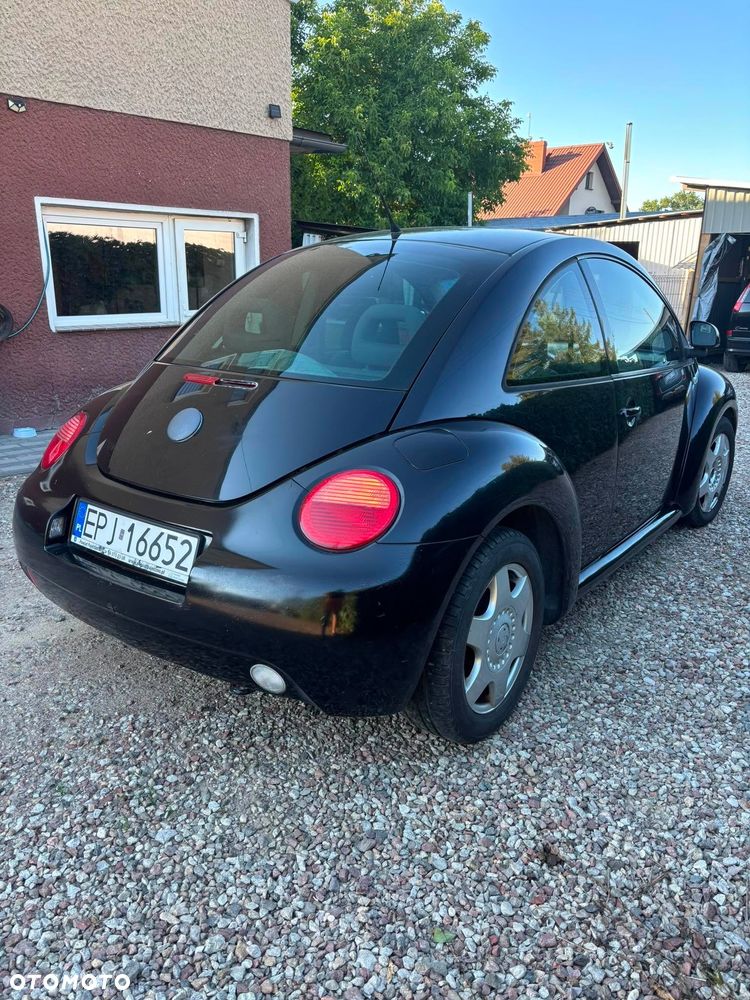 Volkswagen New Beetle - 4