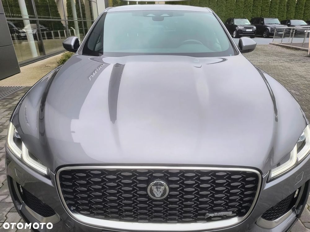 Jaguar F-Pace - 11