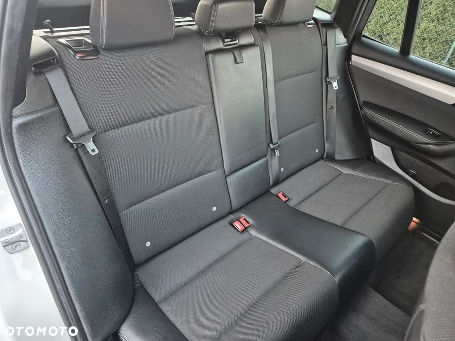 BMW X3 xDrive20d - 23