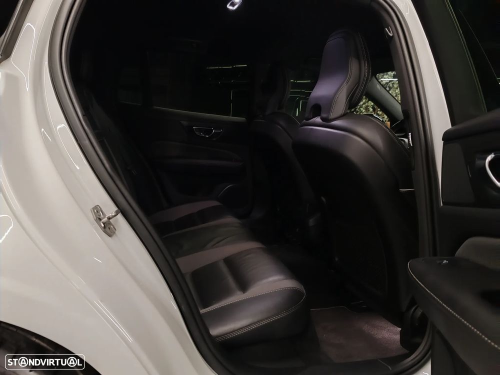 Volvo V60 2.0 D3 R-Design Geartronic - 19