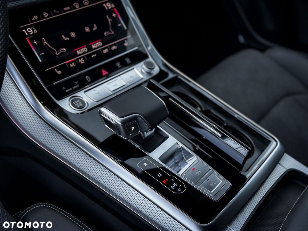 Audi Q8 - 21