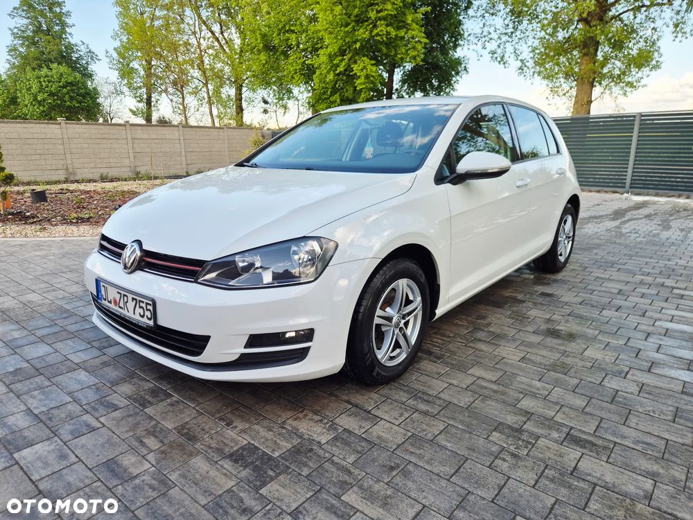 Volkswagen Golf - 1