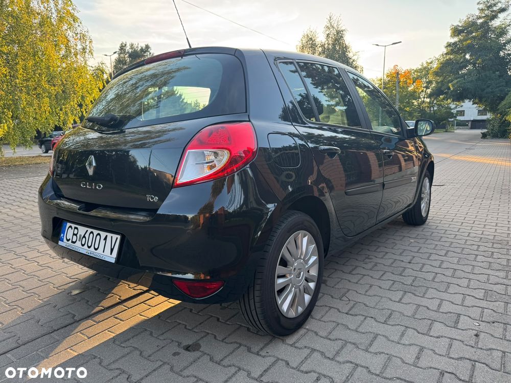 Renault Clio - 6