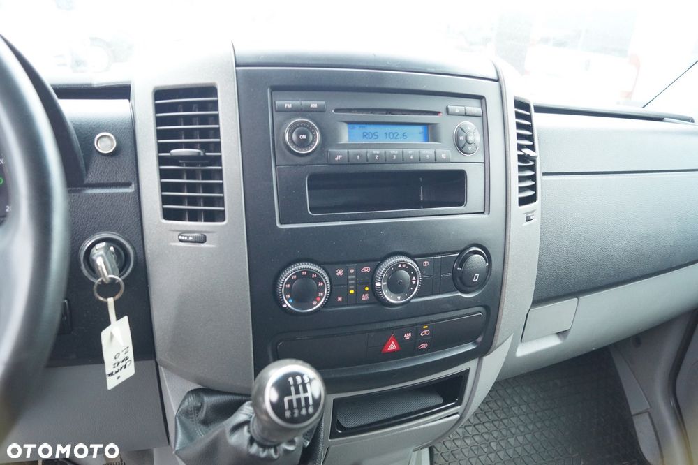 Volkswagen Crafter - 14