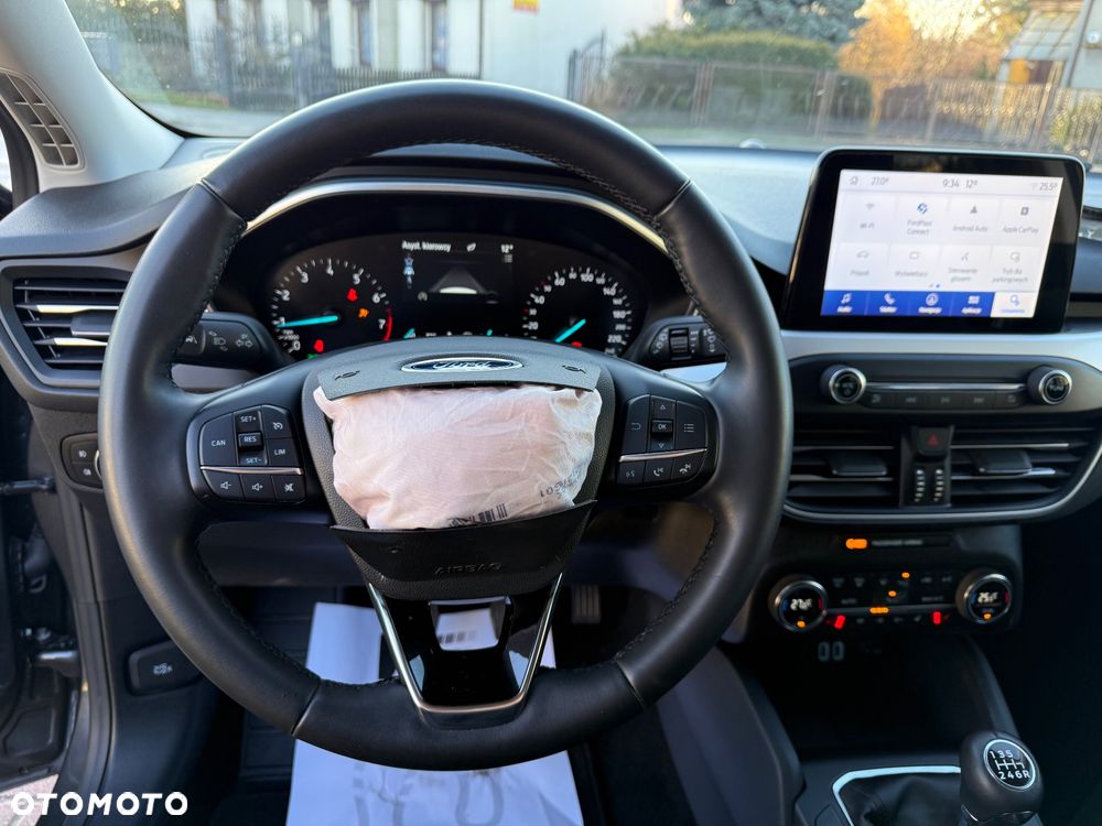 Ford Focus 1.0 EcoBoost Hybrid COOL&CONNECT - 28