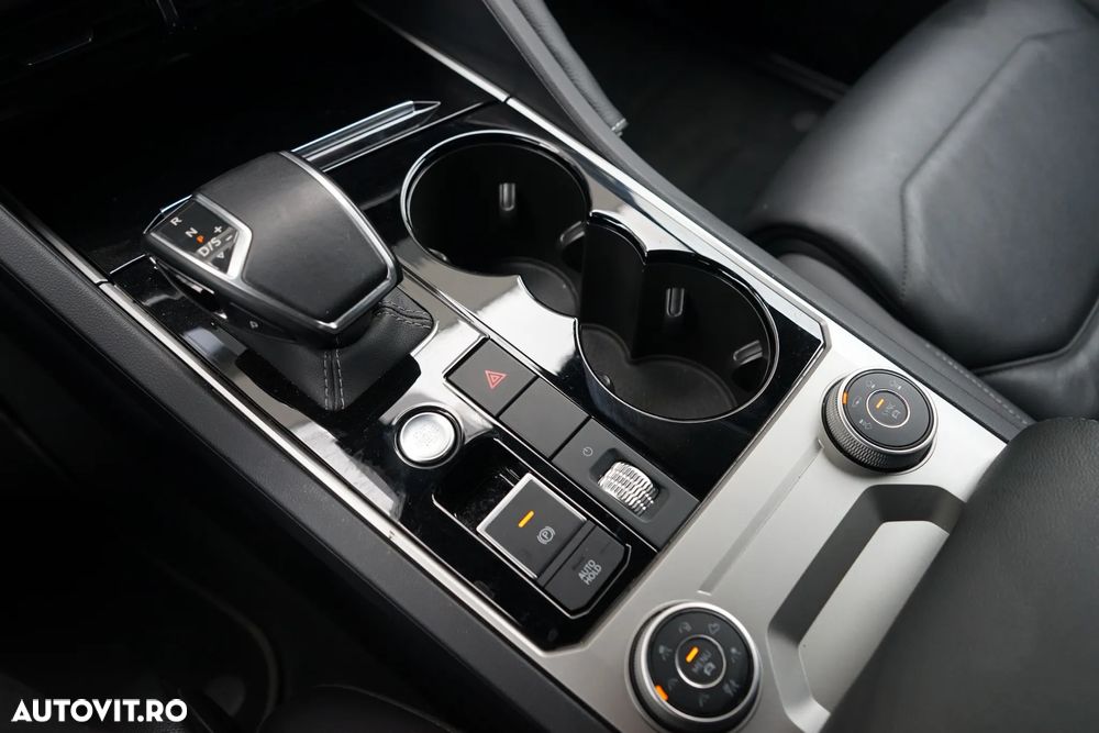 Volkswagen Touareg 3.0 V6 TDI 4Motion DPF Automatik R-Line - 25