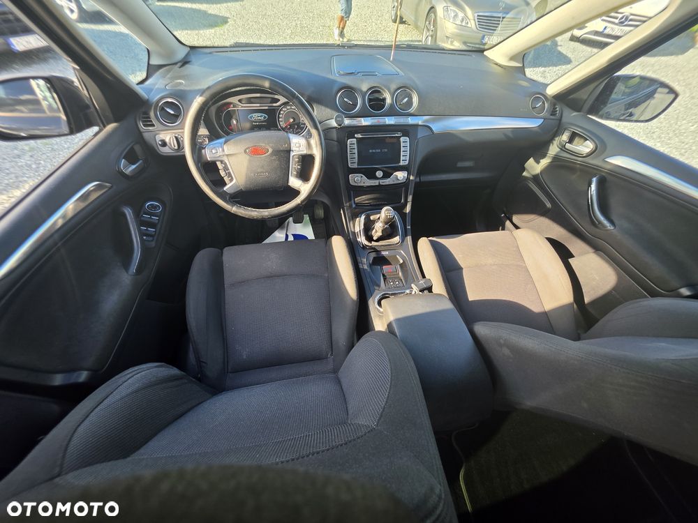 Ford S-Max - 8