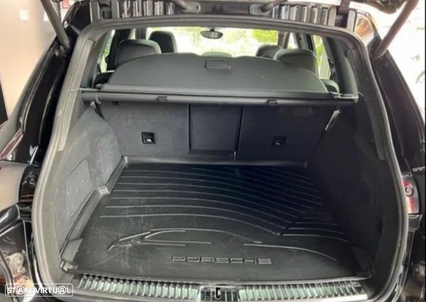 Porsche Cayenne Platinum Edition - 18