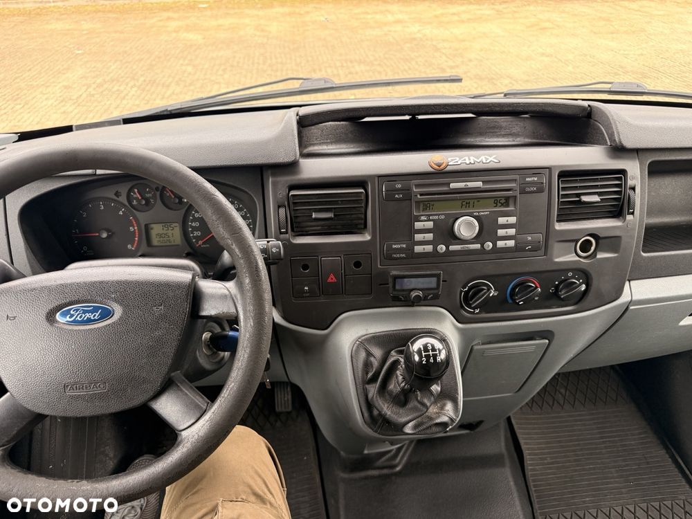 Ford TRANSIT - 11