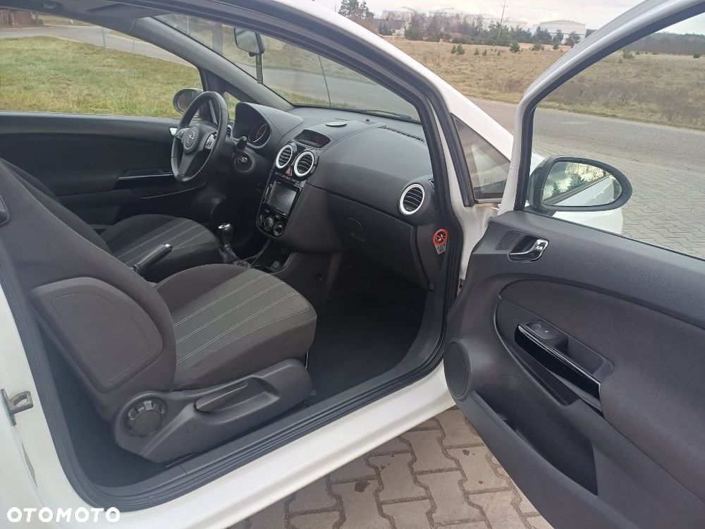 Opel Corsa 1.4 16V Edition - 11