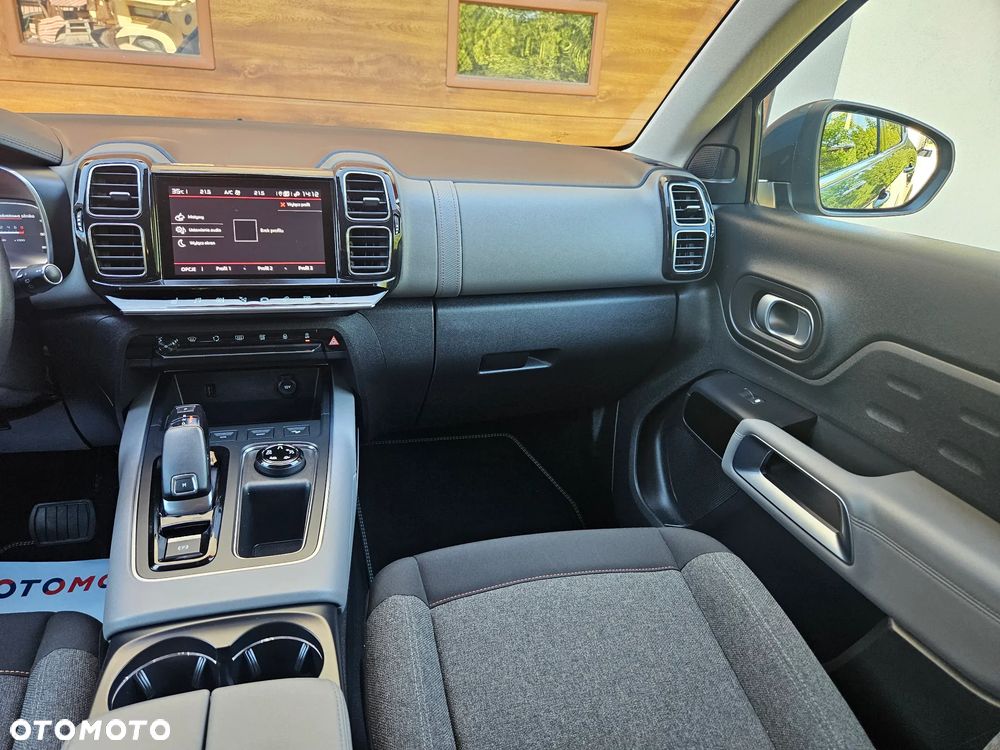 Citroën C5 Aircross 1.6 PureTech Live EAT8 - 24