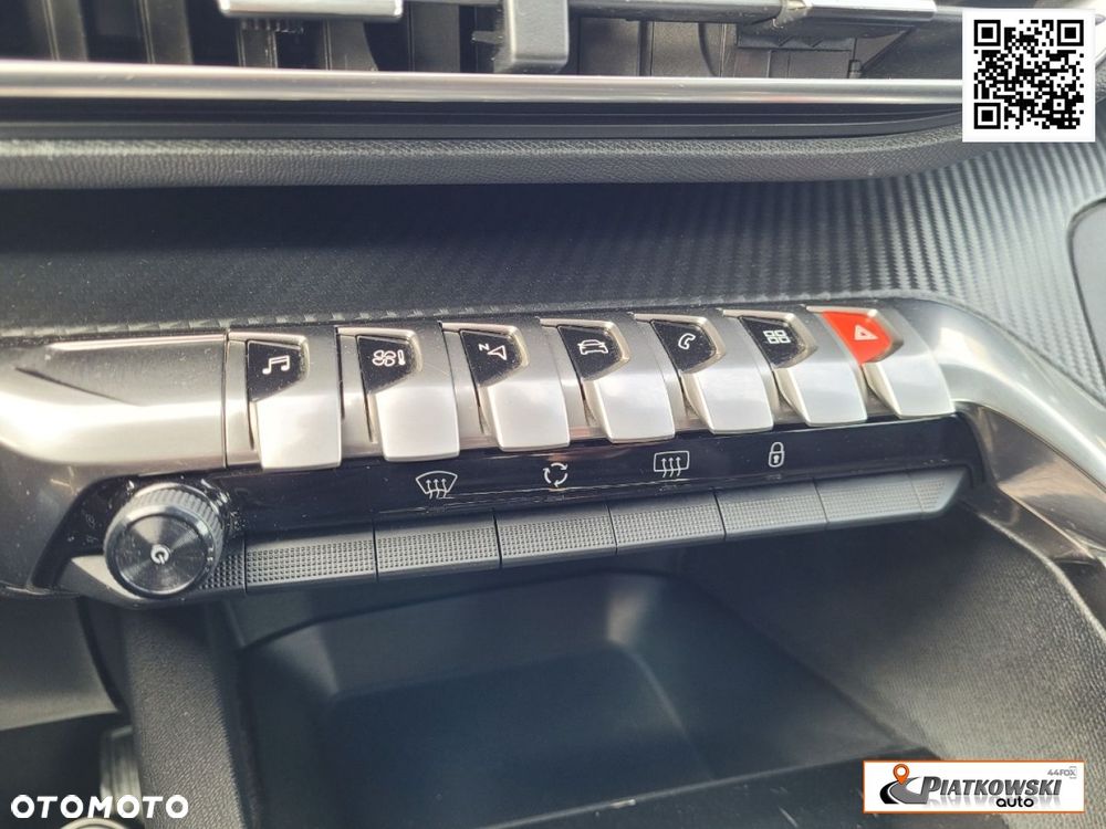 Peugeot 3008 1.2 PureTech Active S&S EAT6 - 28
