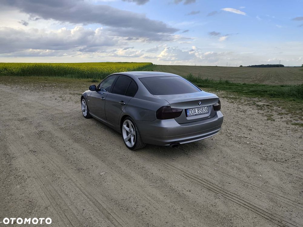 BMW Seria 3 318d - 13