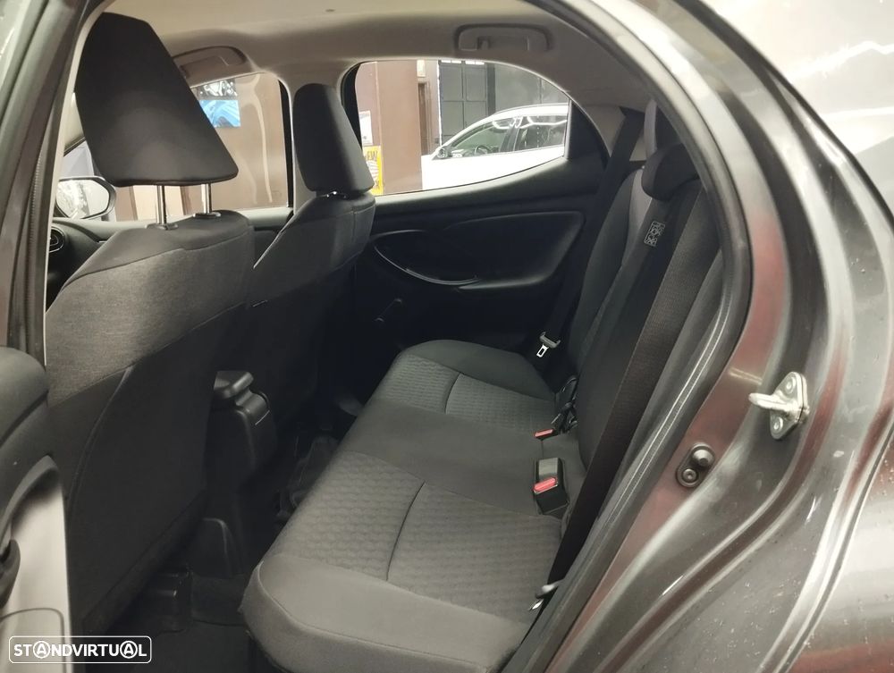 Toyota Yaris 1.5 HDF Comfort Plus - 12