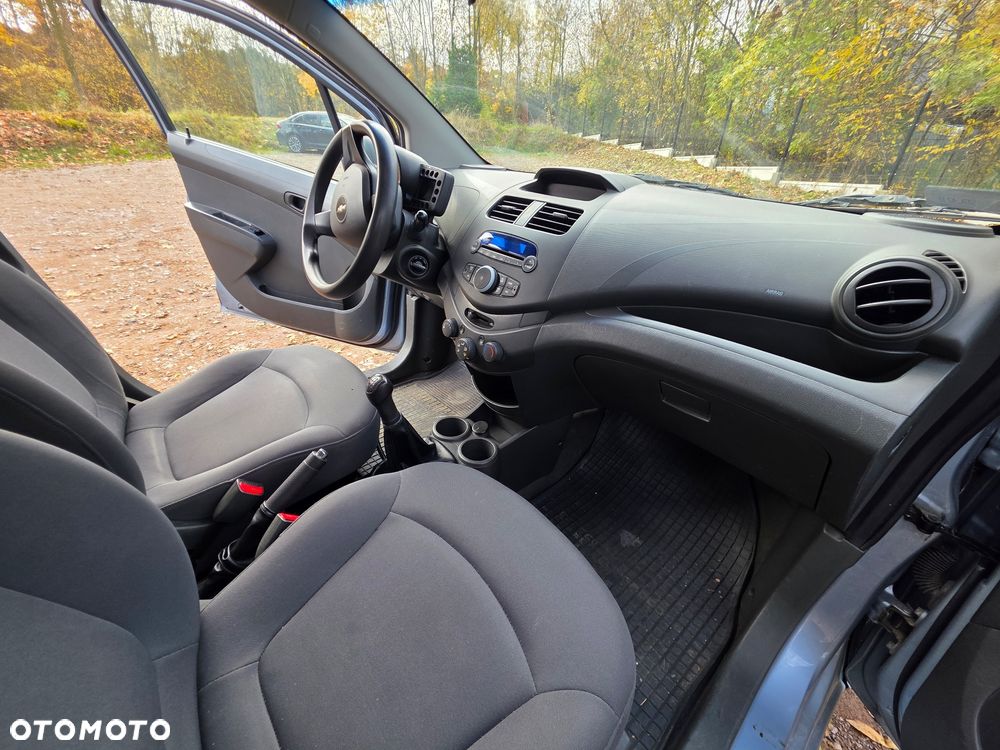 Chevrolet Spark 1.0 Base - 8