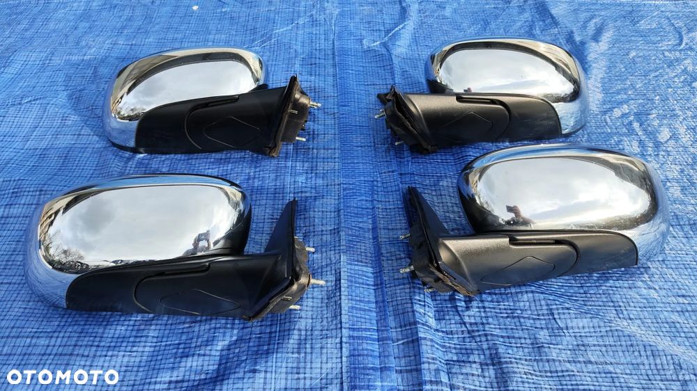 LUSTERKO ZEWNĘTRZNE PRAWE 11 PIN CHROM CHRYSLER 300C - 1