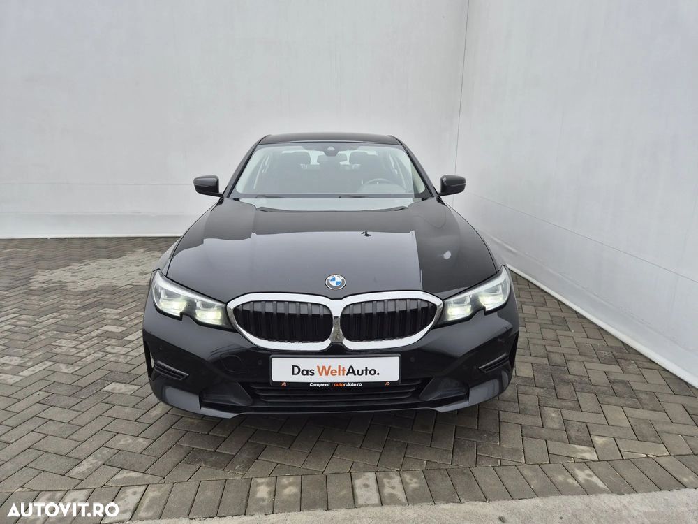 BMW Seria 3 318i AT - 8