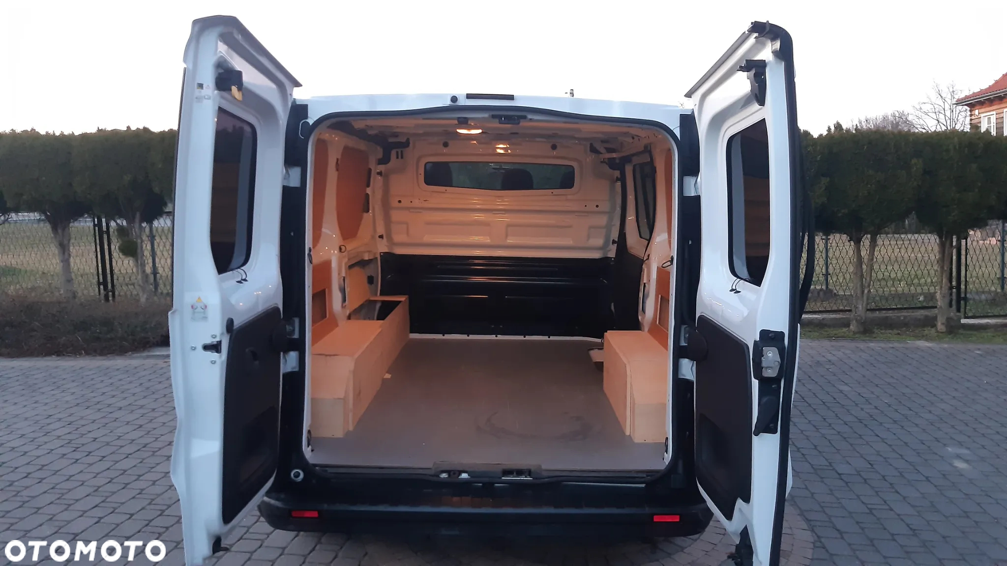 Opel Vivaro - 20