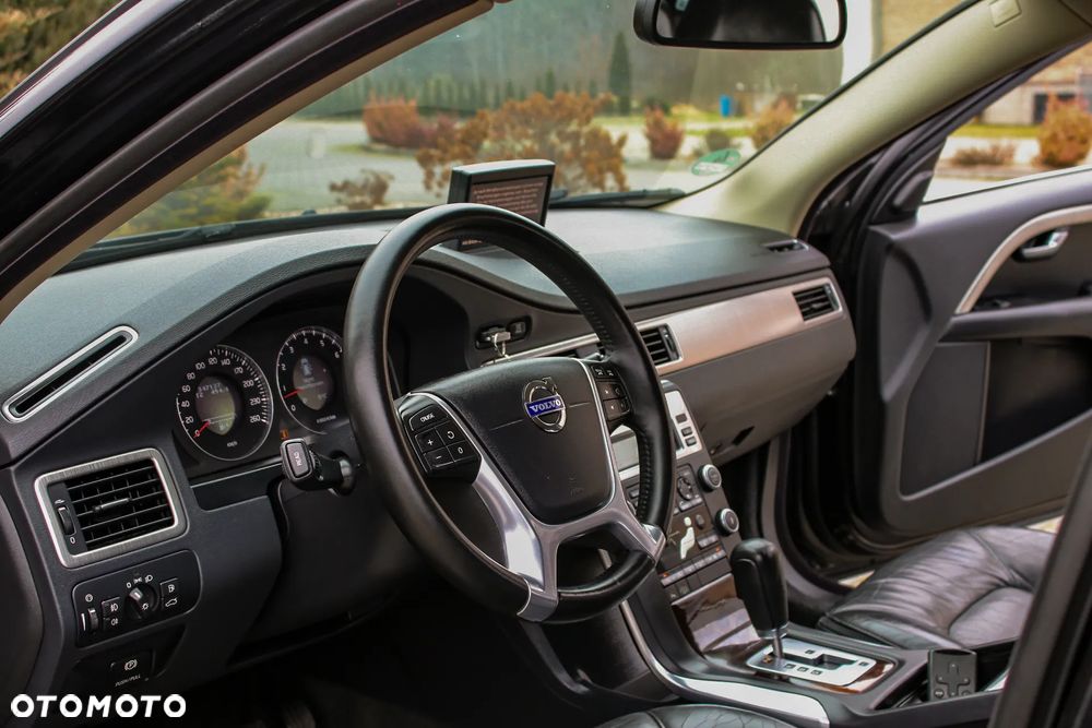 Volvo XC 70 3.2 AWD Summum - 33