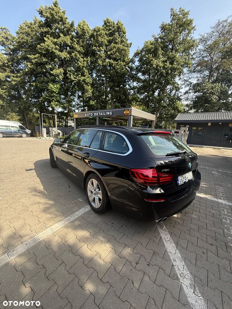 BMW Seria 5 520d xDrive - 5