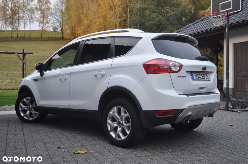 Ford Kuga 2.0 TDCi 2x4 Titanium - 5
