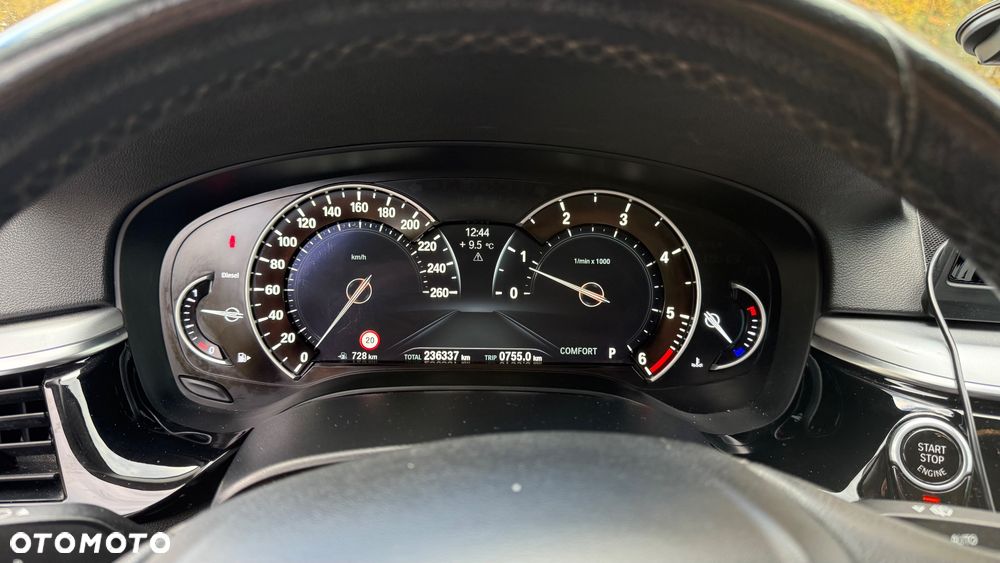 BMW Seria 5 520d Luxury Line - 28