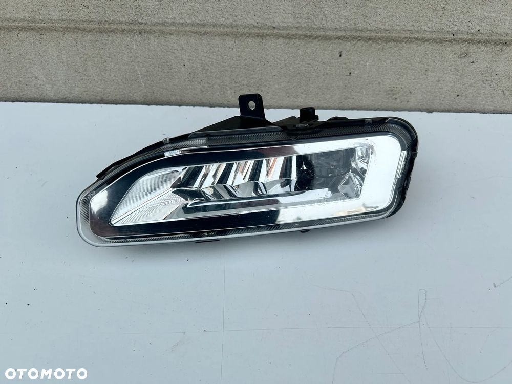 NISSAN LEAF 2 II HALOGEN LED  DRL PRAWY 261505SE0A