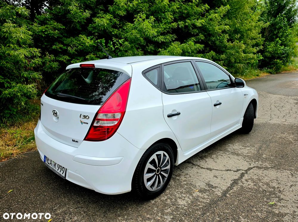 Hyundai i30 1.4 FIFA WM Edition - 19