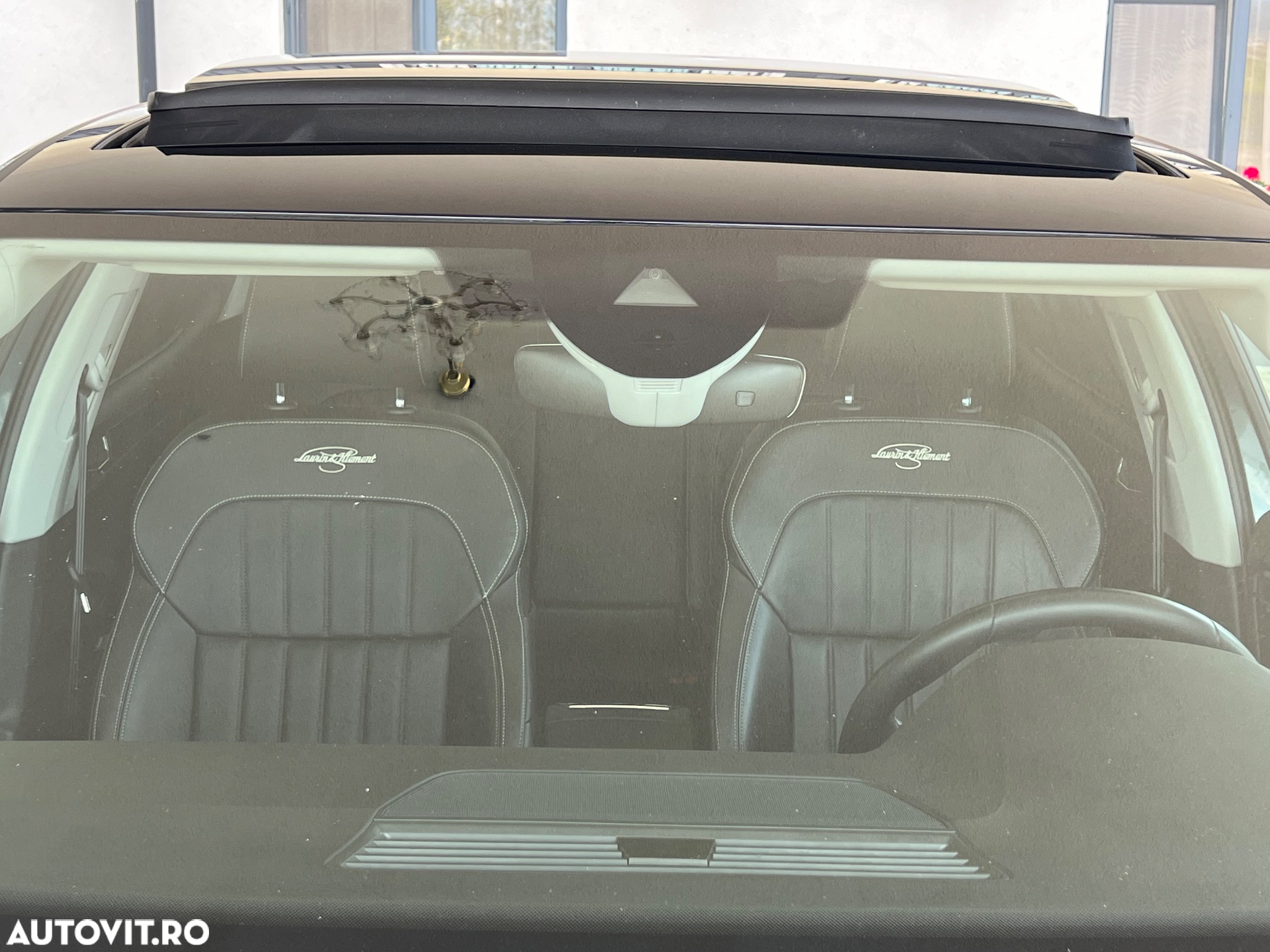 Skoda Superb 2.0 TDI DSG Laurin & Klement - 10