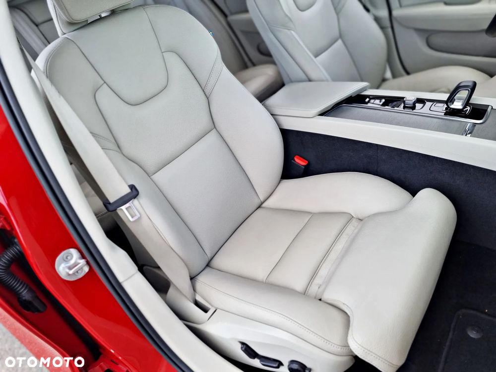 Volvo V60 B4 D Geartronic Momentum Pro - 28