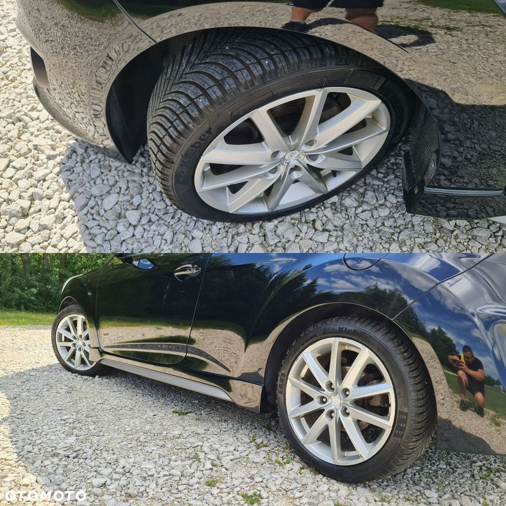 Hyundai Veloster 1.6 Turbo Premium - 40