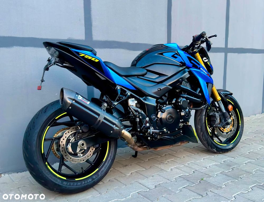 Suzuki GSX - 4
