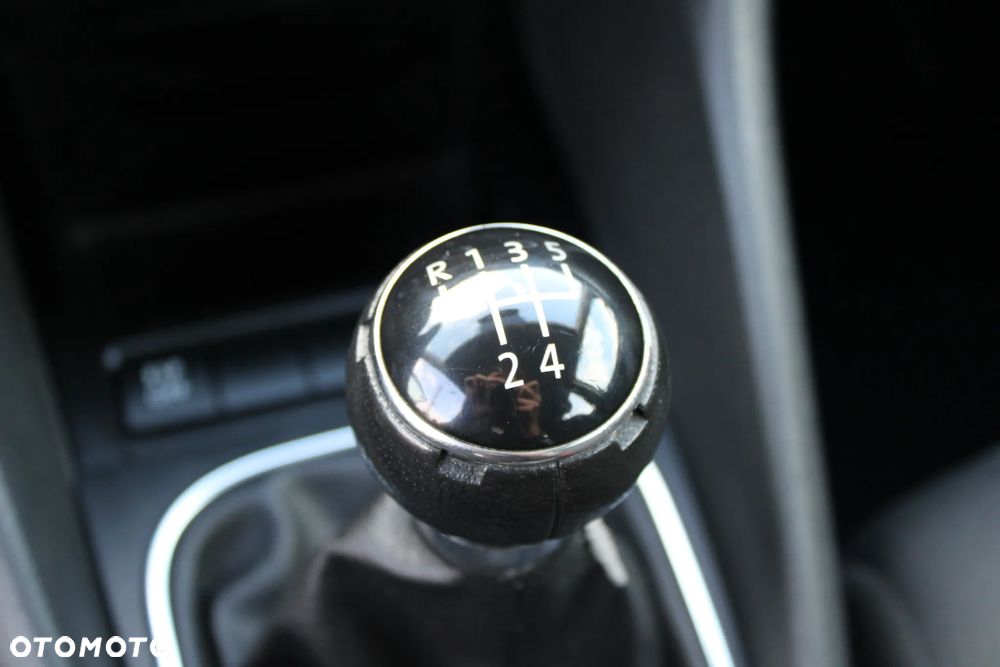 Volkswagen Golf - 31