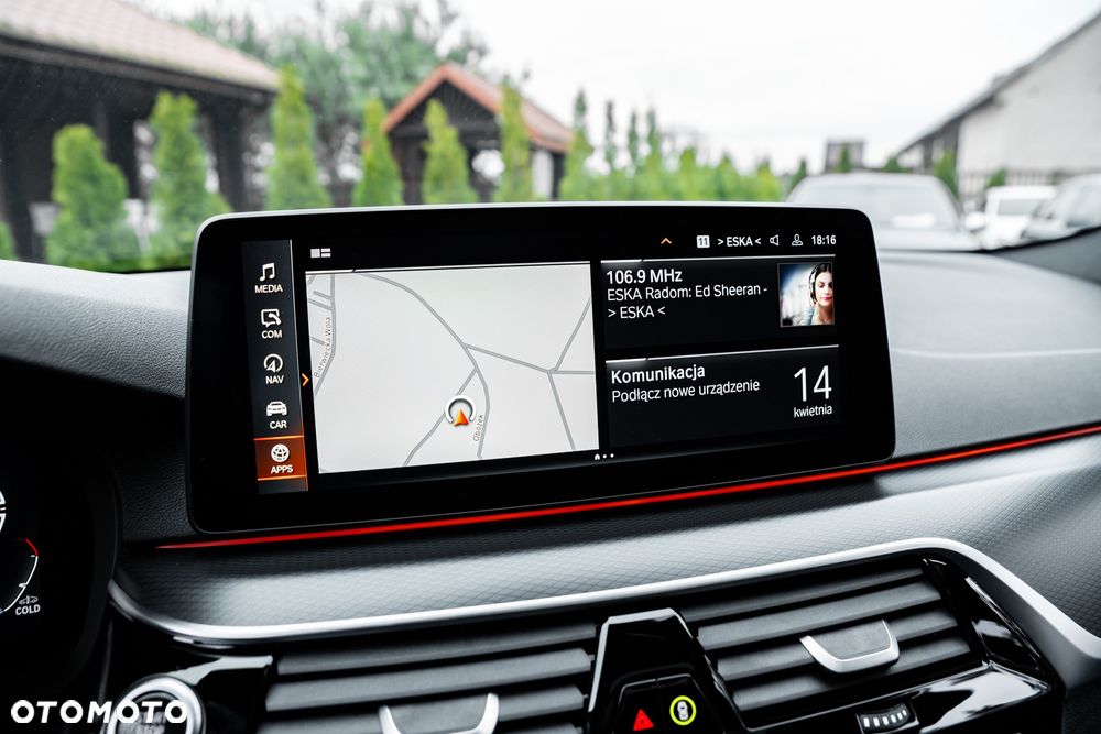 BMW Seria 5 520d M Sport - 33