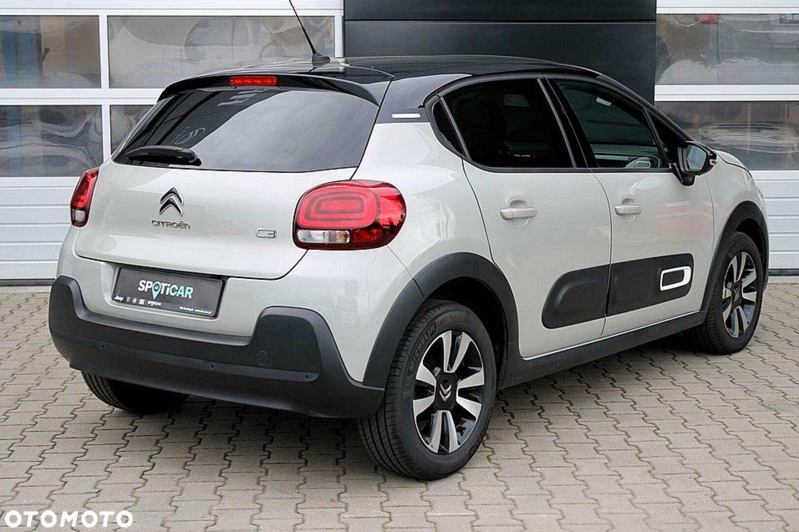 Citroën C3 1.2 PureTech Plus - 15