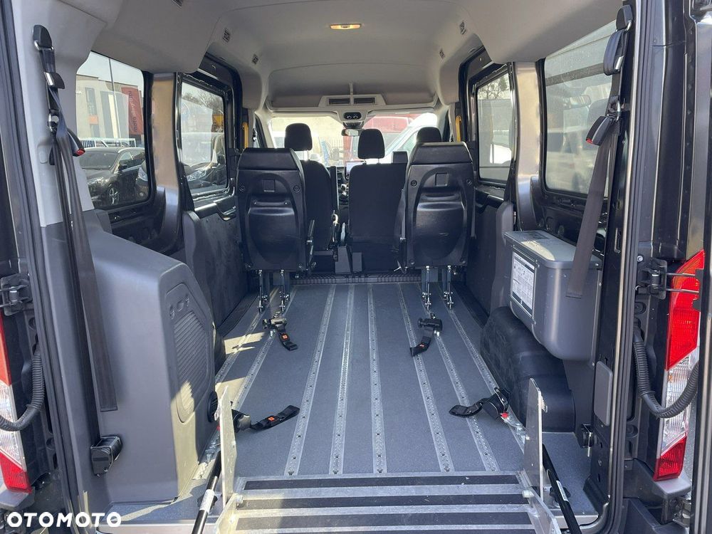 Ford Transit - 18