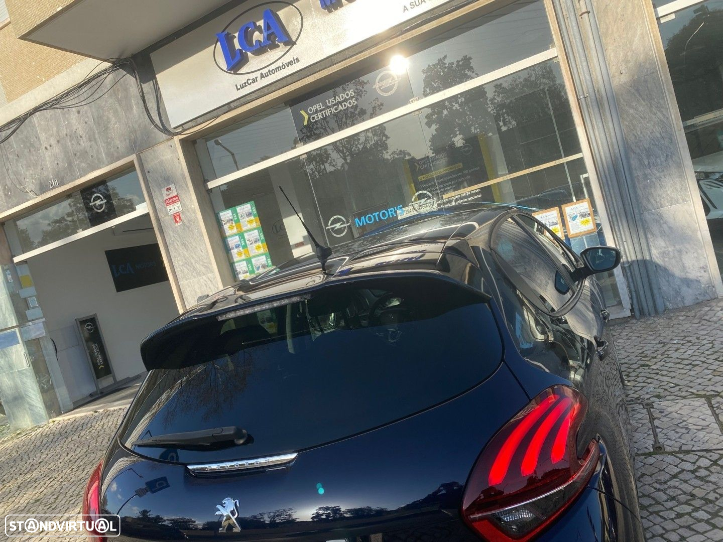 Peugeot 208 1.2 PureTech Signature - 11