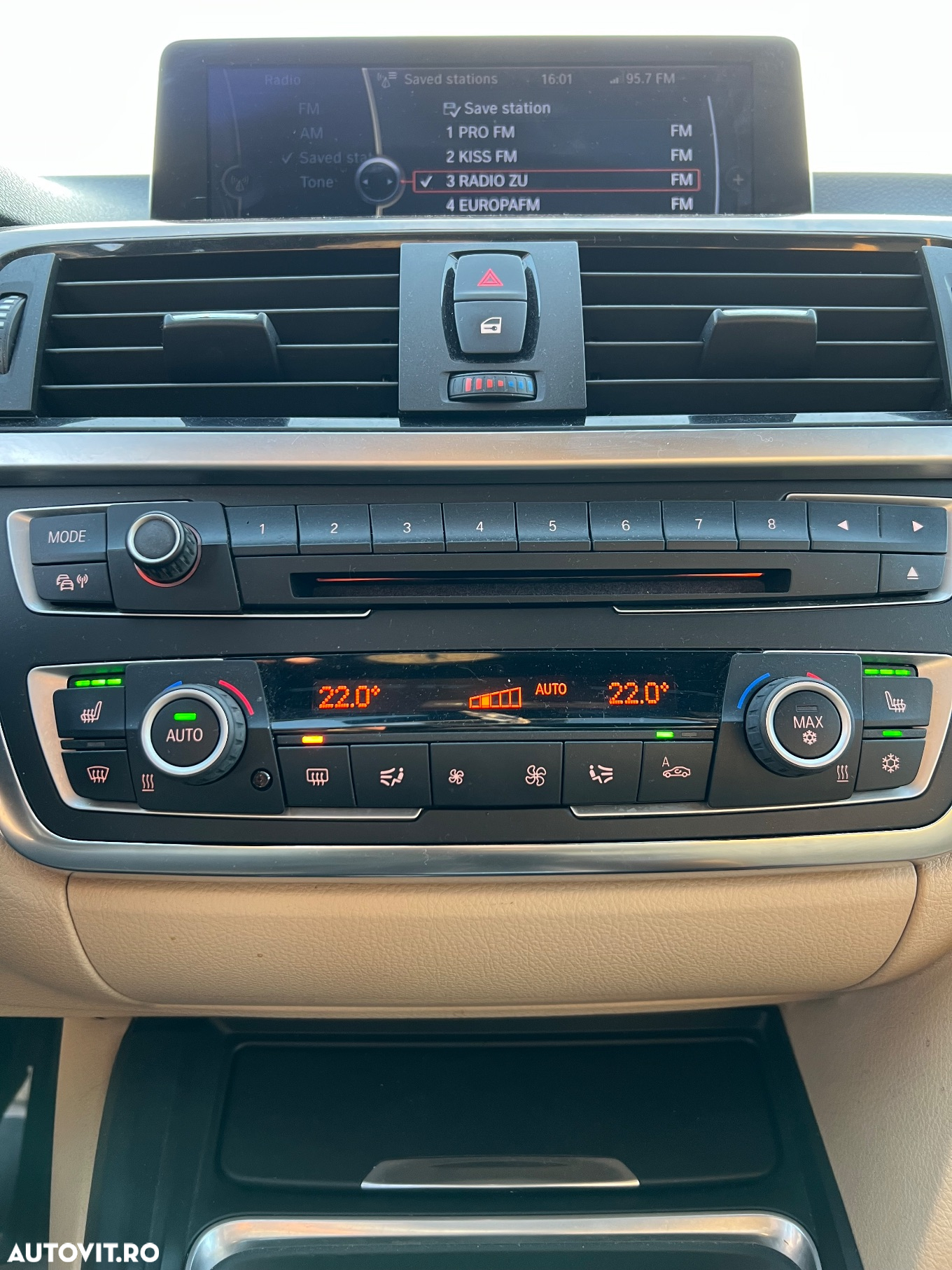 BMW Seria 3 320d Aut. Luxury Line - 20