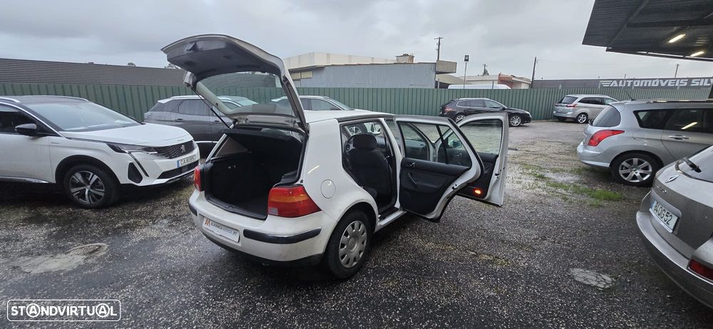 VW Golf 1.4i Confort - 21