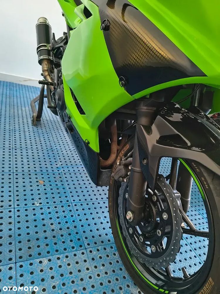 Kawasaki Ninja 400 - 2