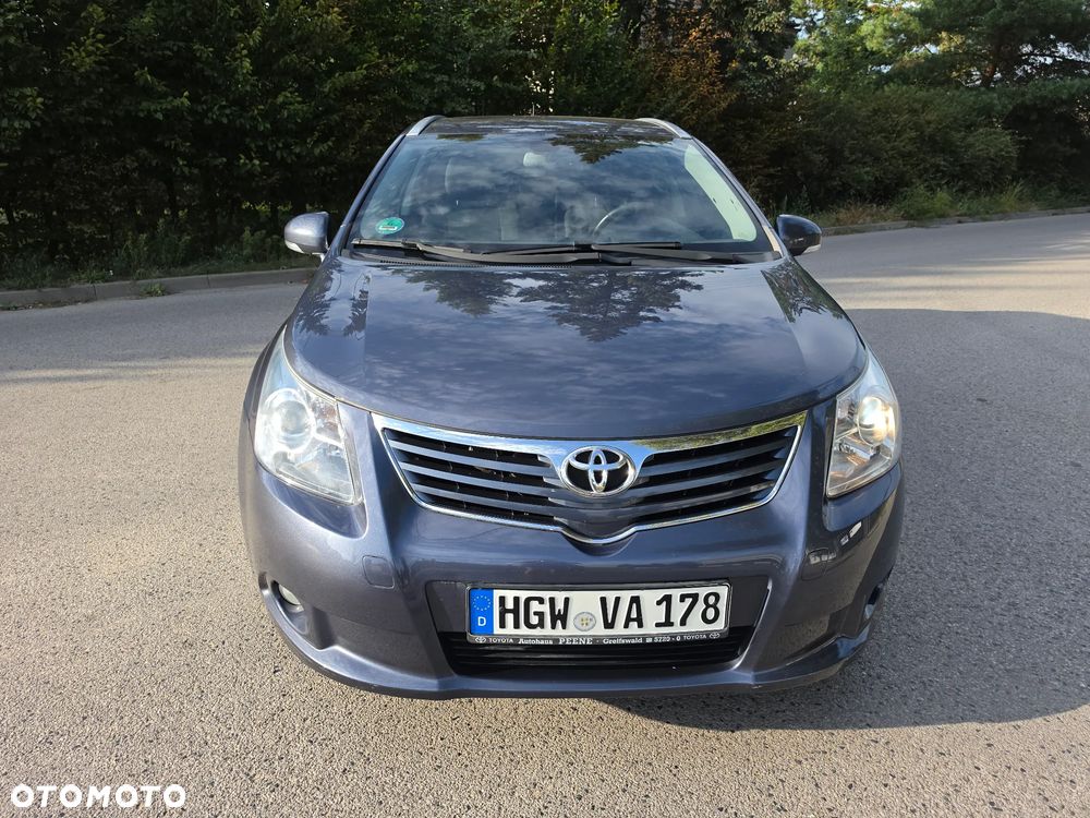 Toyota Avensis 1.8 Comfort - 14