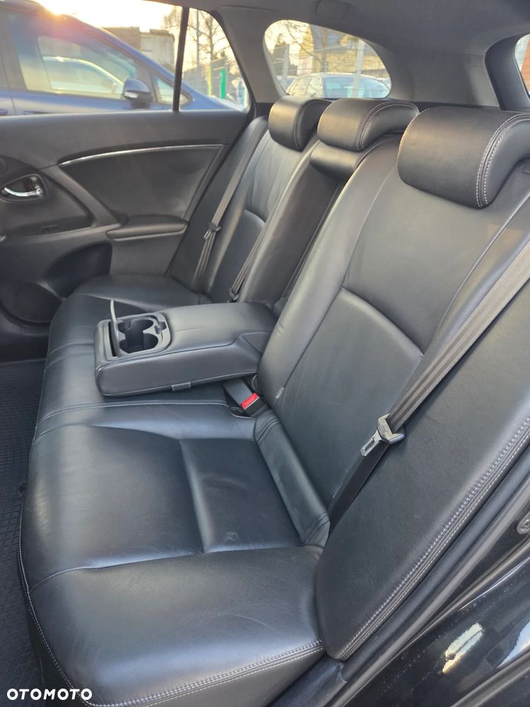 Toyota Avensis 2.2 D-4D Platinium - 28