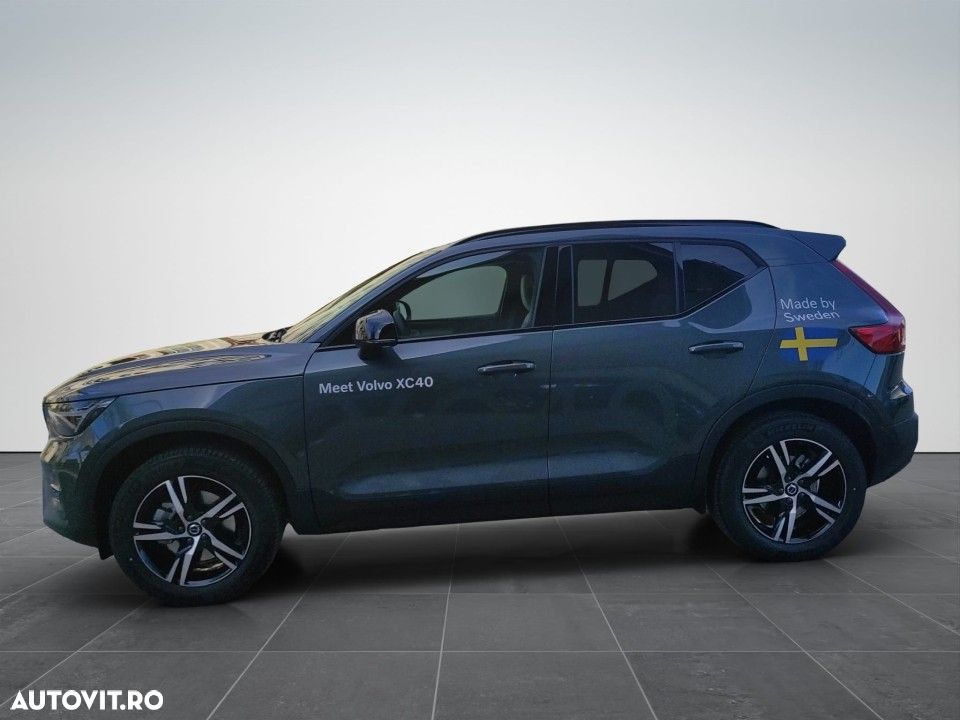 Volvo XC 40 B4 AT FWD MHEV Plus Dark - 3